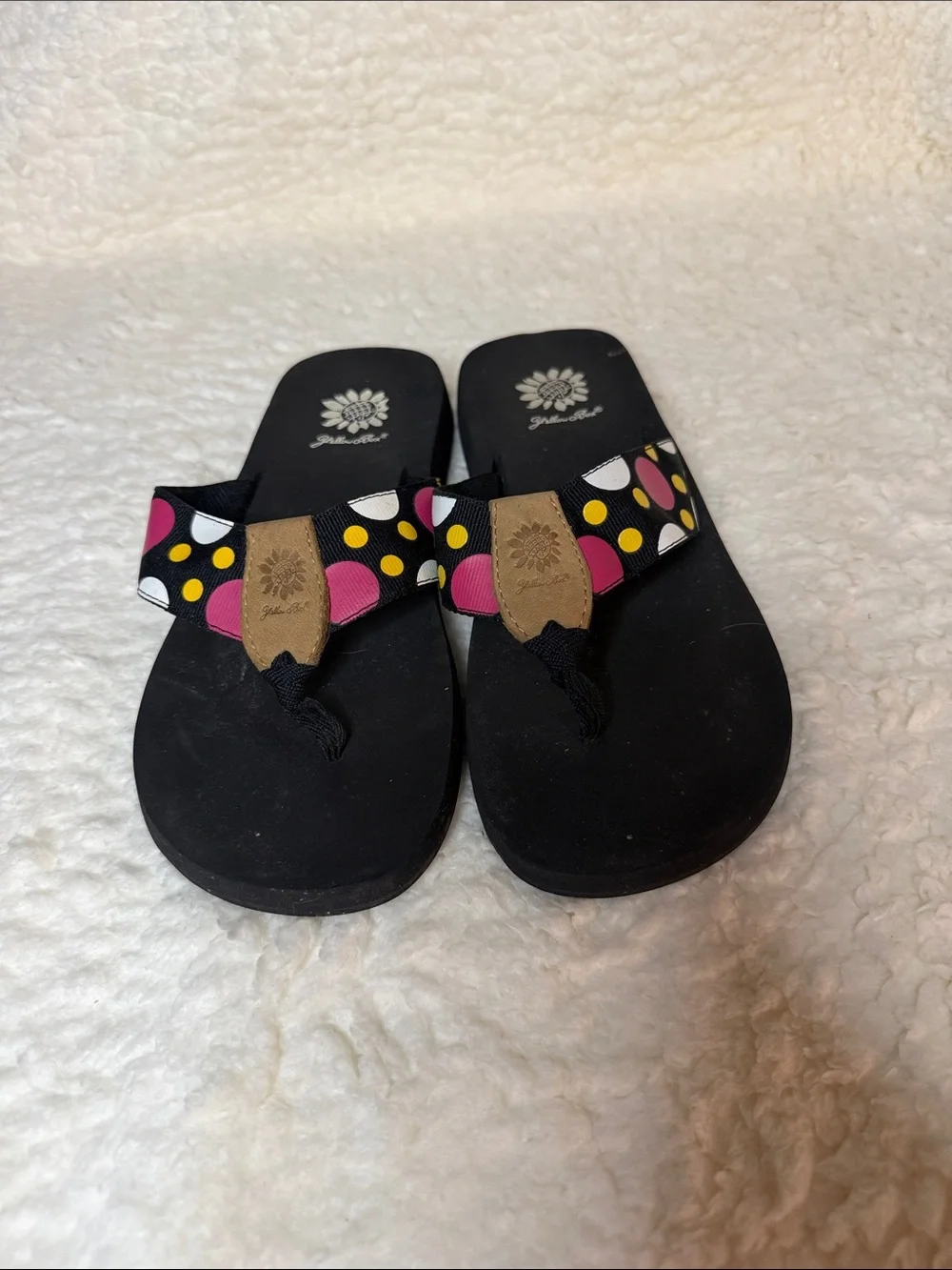 Yellow Box Black Flip Flops with Pink, White and Yellow Polka Dot Straps Sz 8 - Picture 2 of 5